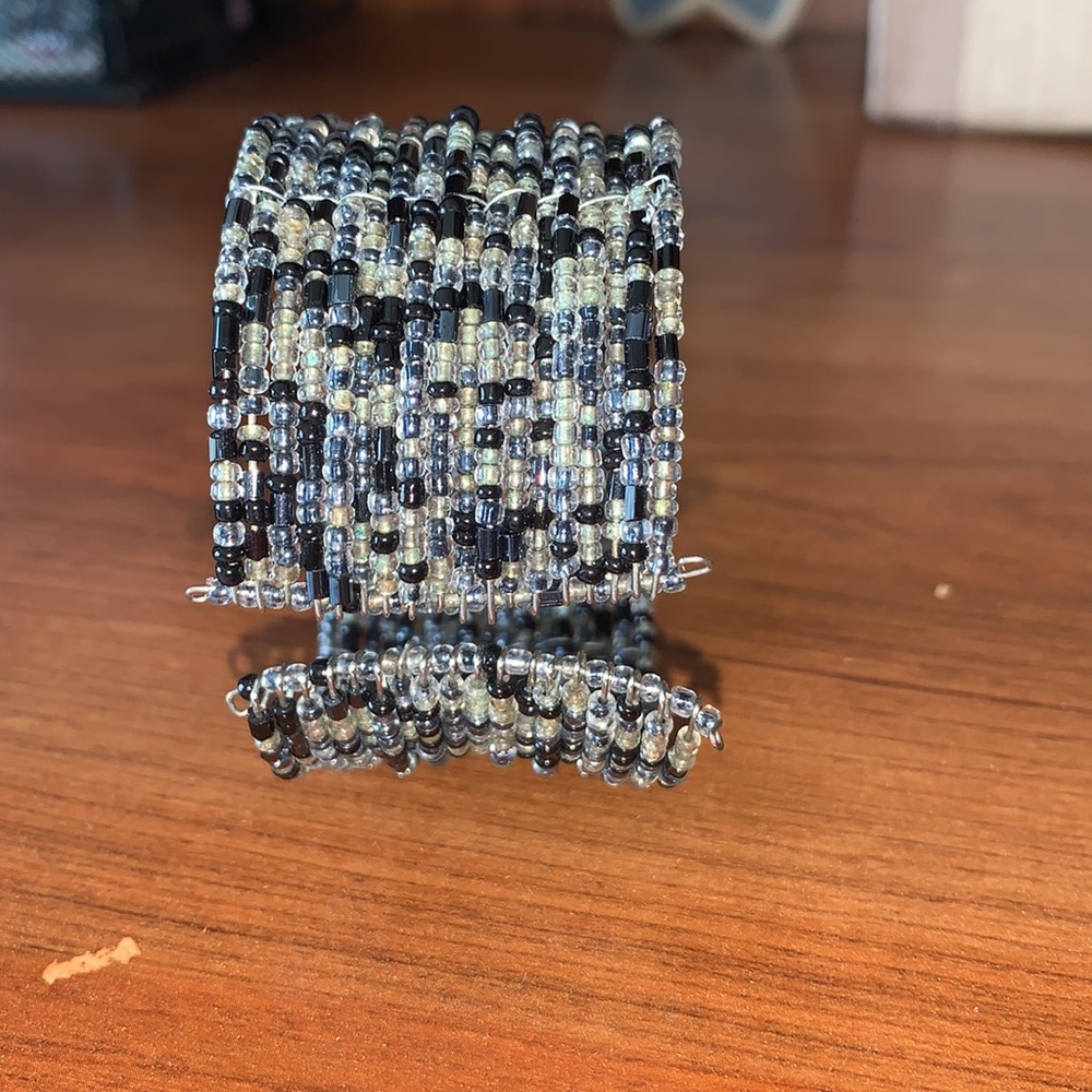 Beaded braclet - Picture 4 of 7